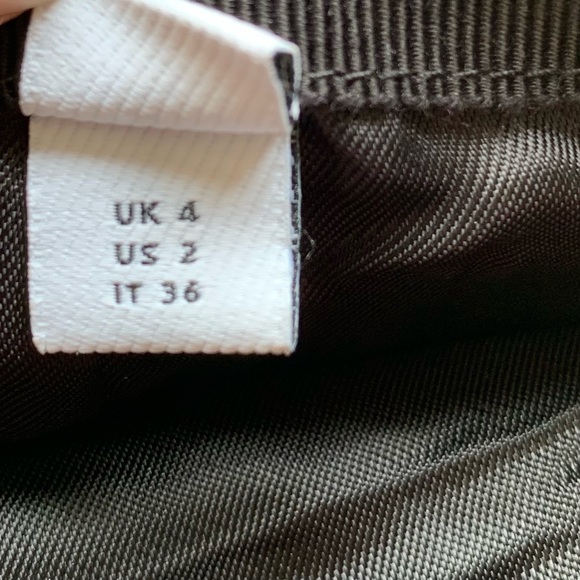 Burberry lambs leather mini skirt size uk 4 black white colourblock - Picture 6 of 16